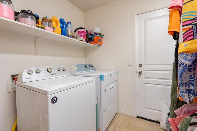 1914 Amarone Avenue, Tulare, CA 93274