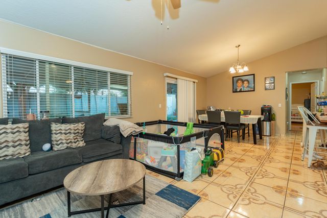 1914 Amarone Avenue, Tulare, CA 93274