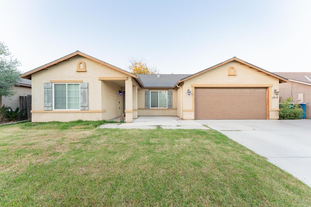 1914 Amarone Avenue, Tulare, CA 93274