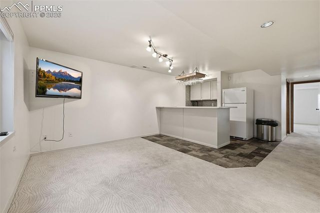 2860 Helmsdale Drive, Colorado Springs, CO 80920