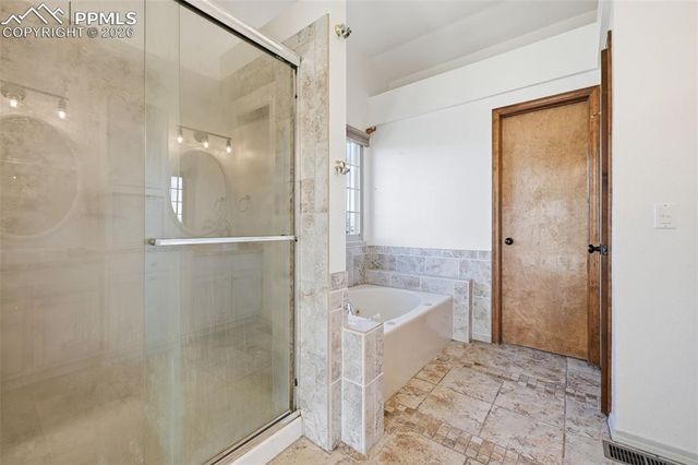 2860 Helmsdale Drive, Colorado Springs, CO 80920