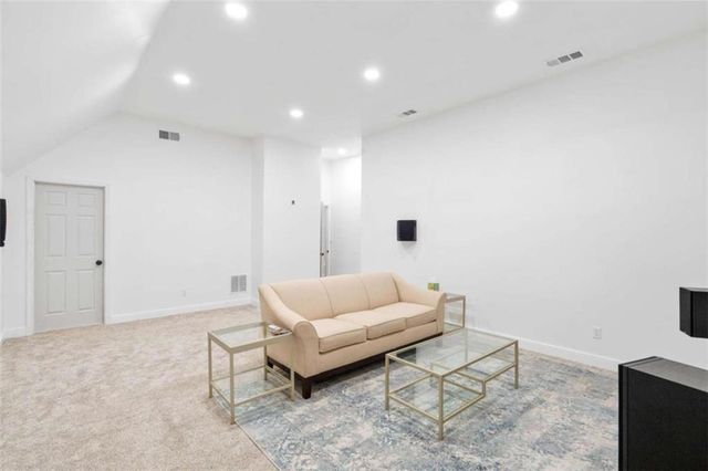 110 Allie Drive, Mcdonough, GA 30252