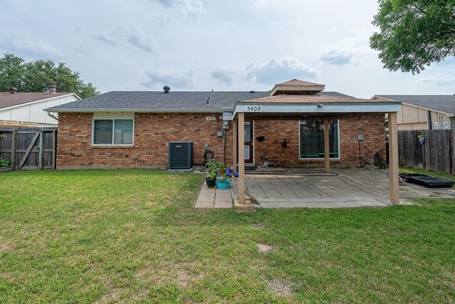 5409 Slay Drive, The Colony, TX 75056
