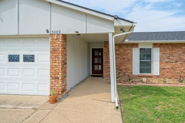 5409 Slay Drive, The Colony, TX 75056