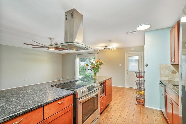 5409 Slay Drive, The Colony, TX 75056