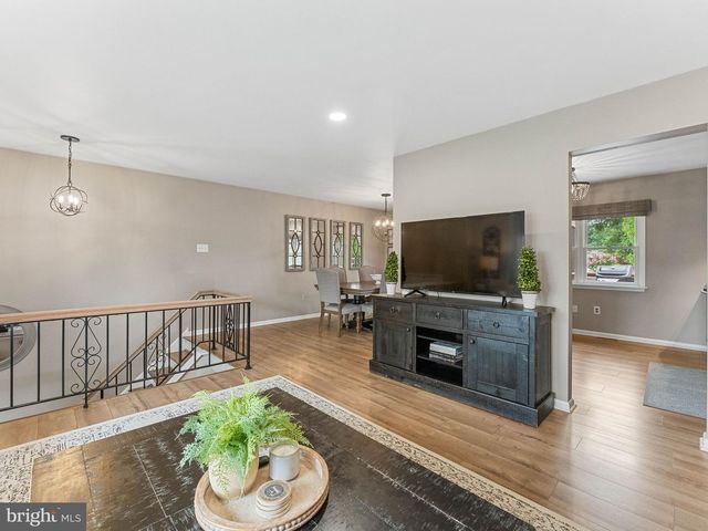 34 ABBINGTON LN, Sewell, NJ 08080