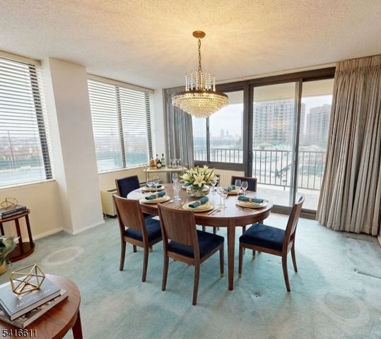 300 Winston Dr-C0210, Cliffside Park Boro, NJ 07010