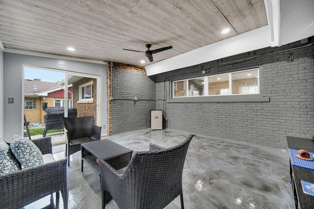 920 Theresa Lane, Chicago Heights, IL 60411