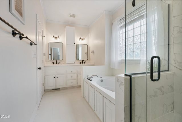 215 St Jiles Drive, Clayton, NC 27520