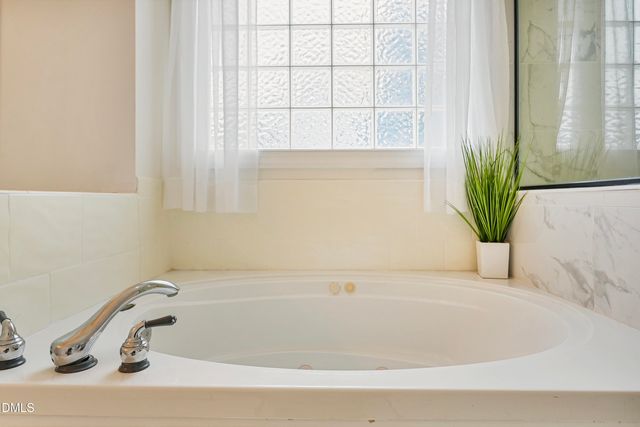 215 St Jiles Drive, Clayton, NC 27520