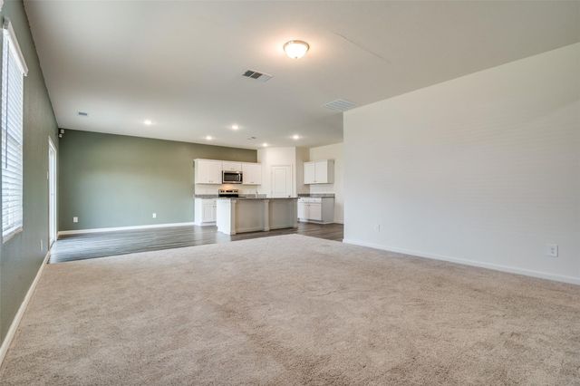 731 Yorkshire Drive, Lavon, TX 75166