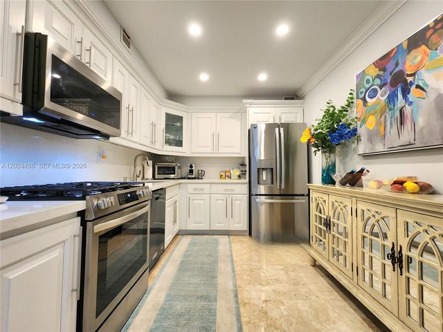 2030 S Ocean Dr 923, Hallandale Beach, FL 33009