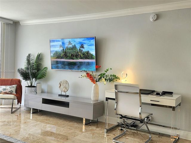 2030 S Ocean Dr 923, Hallandale Beach, FL 33009