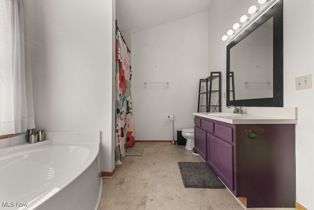 4464 Newcastle Cove, Brunswick, OH 44212