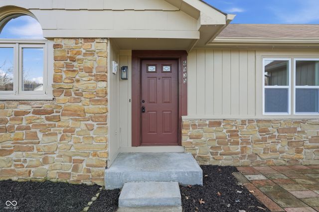 6935 Deerbrook Court, Indianapolis, IN 46214