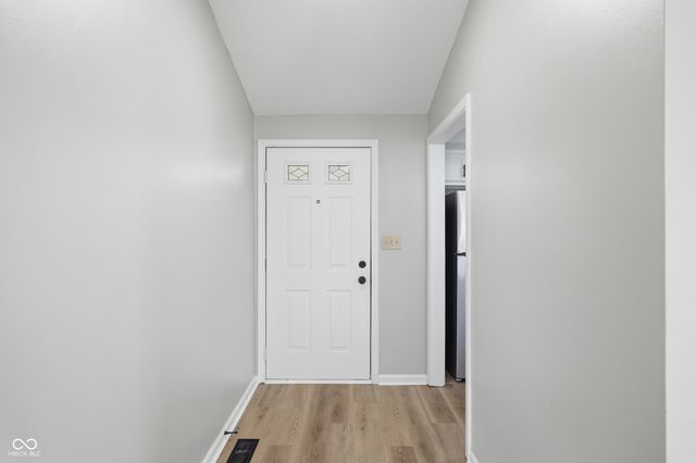 6935 Deerbrook Court, Indianapolis, IN 46214