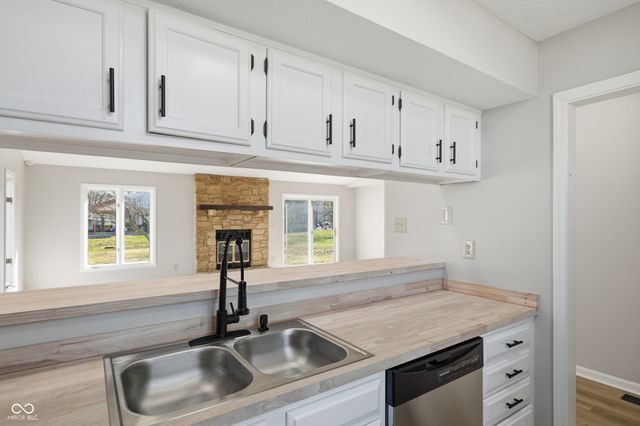 6935 Deerbrook Court, Indianapolis, IN 46214