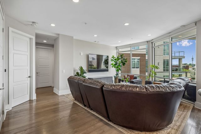 20 Rutledge St Apt 504, Nashville, TN 37210