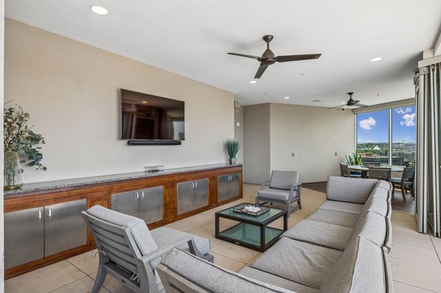 20 Rutledge St Apt 504, Nashville, TN 37210