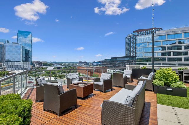 20 Rutledge St Apt 504, Nashville, TN 37210