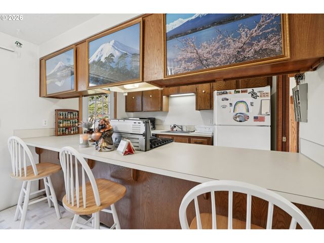 6695 Sw 172ND Ave, Beaverton, OR 97007