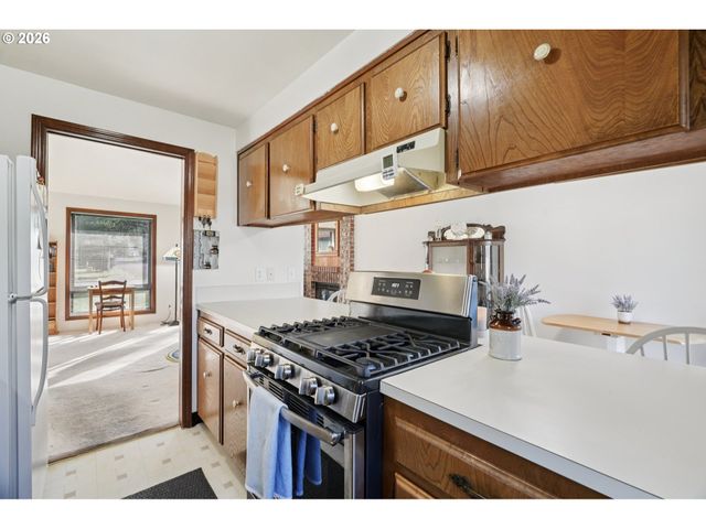 6695 Sw 172ND Ave, Beaverton, OR 97007