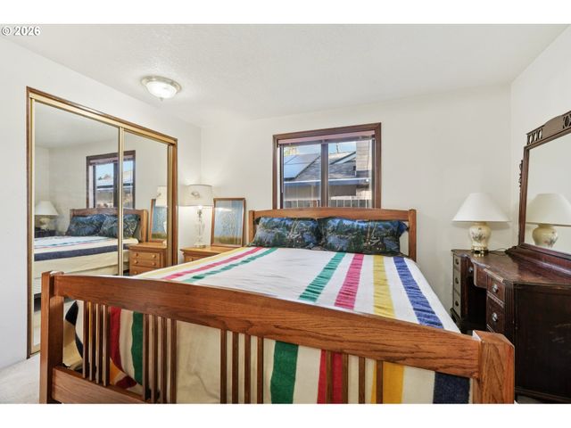 6695 Sw 172ND Ave, Beaverton, OR 97007