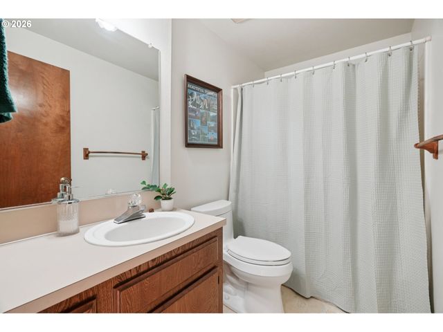 6695 Sw 172ND Ave, Beaverton, OR 97007