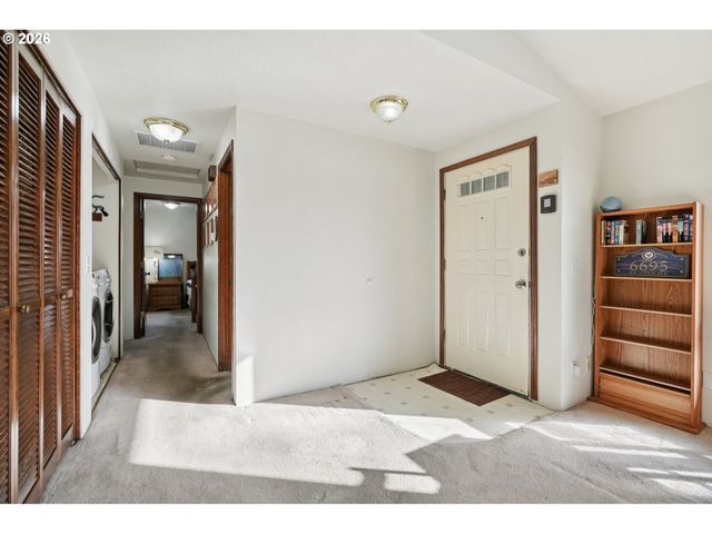 6695 Sw 172ND Ave, Beaverton, OR 97007