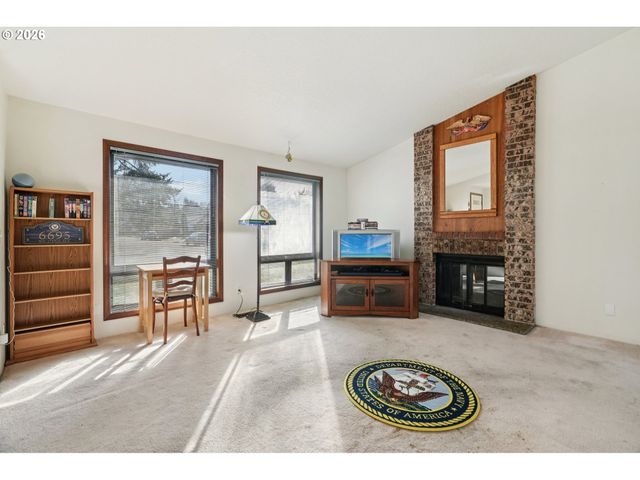 6695 Sw 172ND Ave, Beaverton, OR 97007