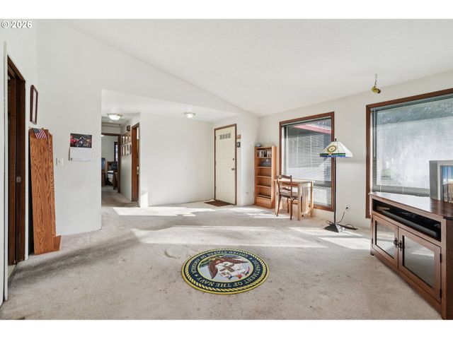 6695 Sw 172ND Ave, Beaverton, OR 97007