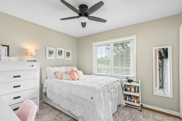 8120 Wellington Boulevard, Johnston, IA 50131