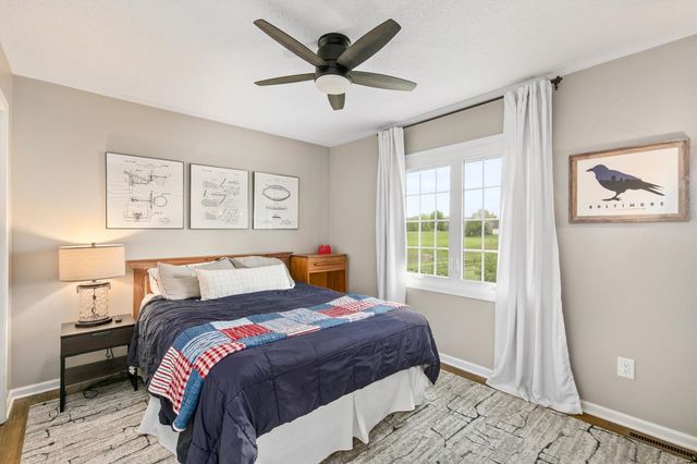 8120 Wellington Boulevard, Johnston, IA 50131