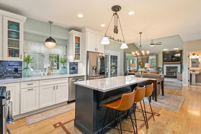 8120 Wellington Boulevard, Johnston, IA 50131