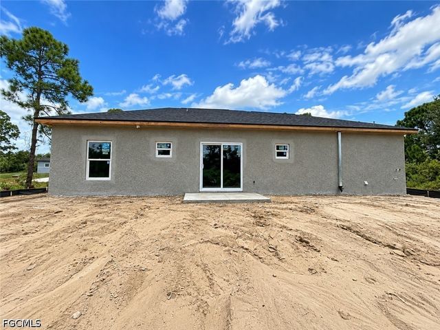 1011 Lakeside DR, Lehigh Acres, FL 33974