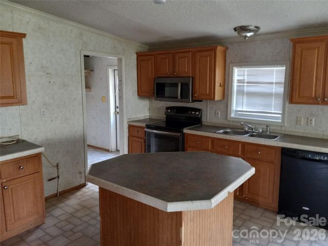 130 Gray Fox Drive, Lawndale, NC 28090
