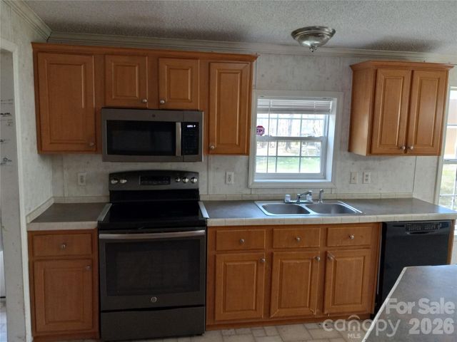 130 Gray Fox Drive, Lawndale, NC 28090