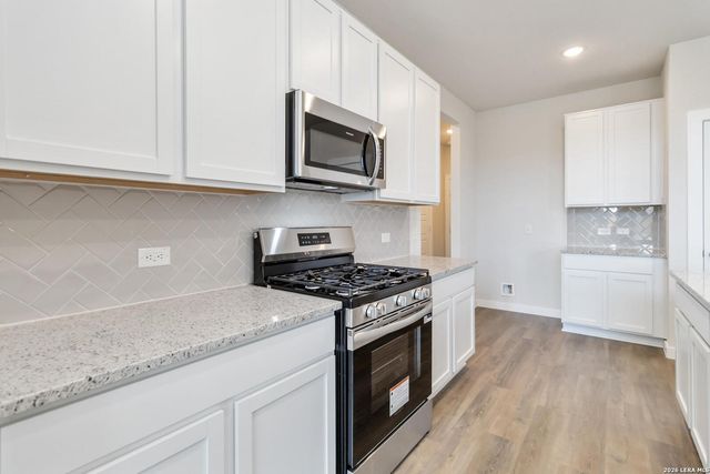 5926 Willow Point Blvd, San Antonio, TX 78219