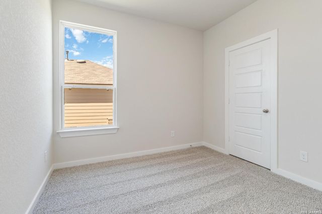5926 Willow Point Blvd, San Antonio, TX 78219