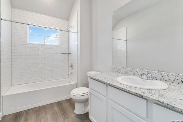 5926 Willow Point Blvd, San Antonio, TX 78219