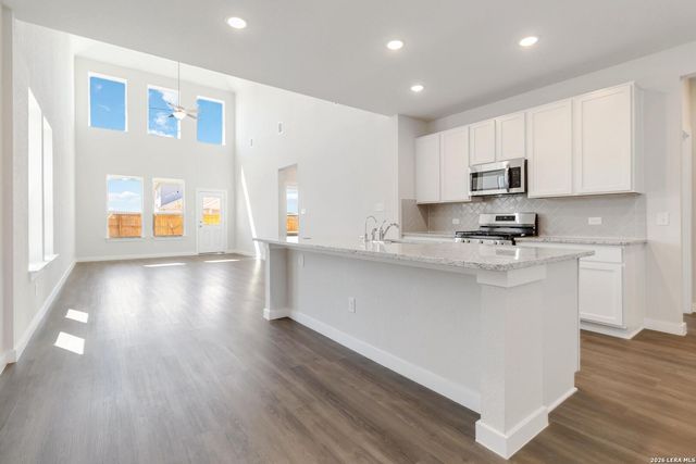 5926 Willow Point Blvd, San Antonio, TX 78219