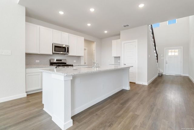 5926 Willow Point Blvd, San Antonio, TX 78219