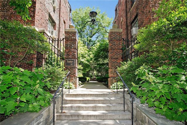 20 N Broadway H336, White Plains, NY 10601