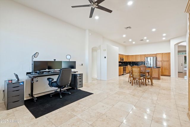 7664 W DONALD Drive, Peoria, AZ 85383