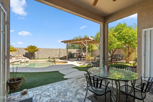 7664 W DONALD Drive, Peoria, AZ 85383