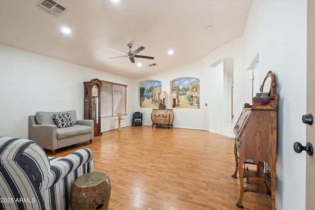 7664 W DONALD Drive, Peoria, AZ 85383