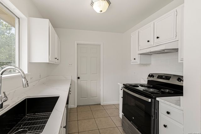 2911 EAGLE RDG, San Antonio, TX 78228