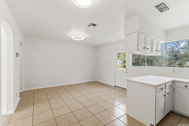 2911 EAGLE RDG, San Antonio, TX 78228