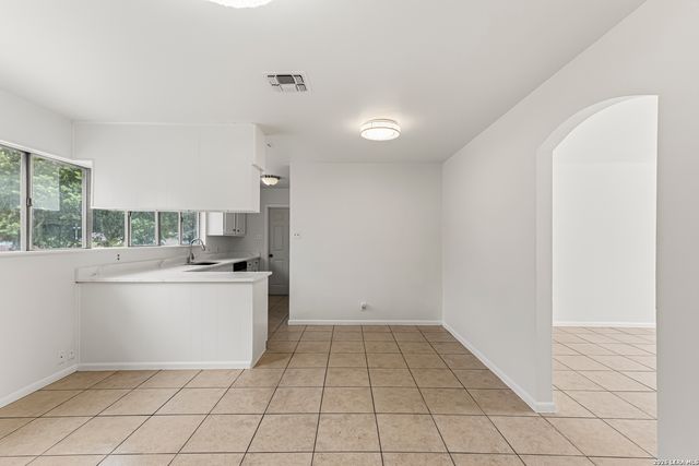 2911 EAGLE RDG, San Antonio, TX 78228
