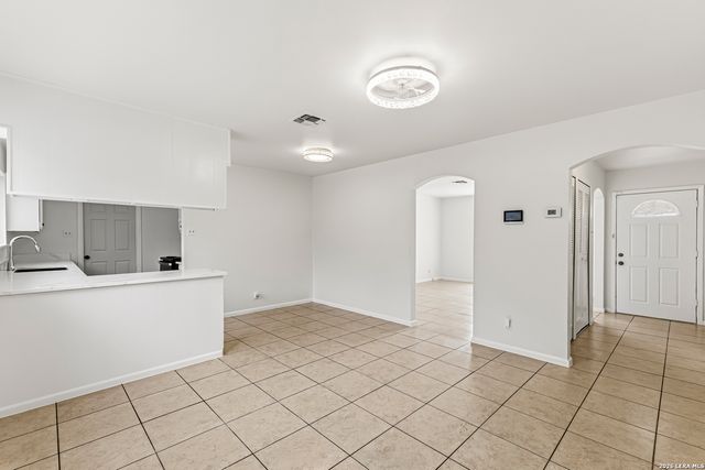 2911 EAGLE RDG, San Antonio, TX 78228